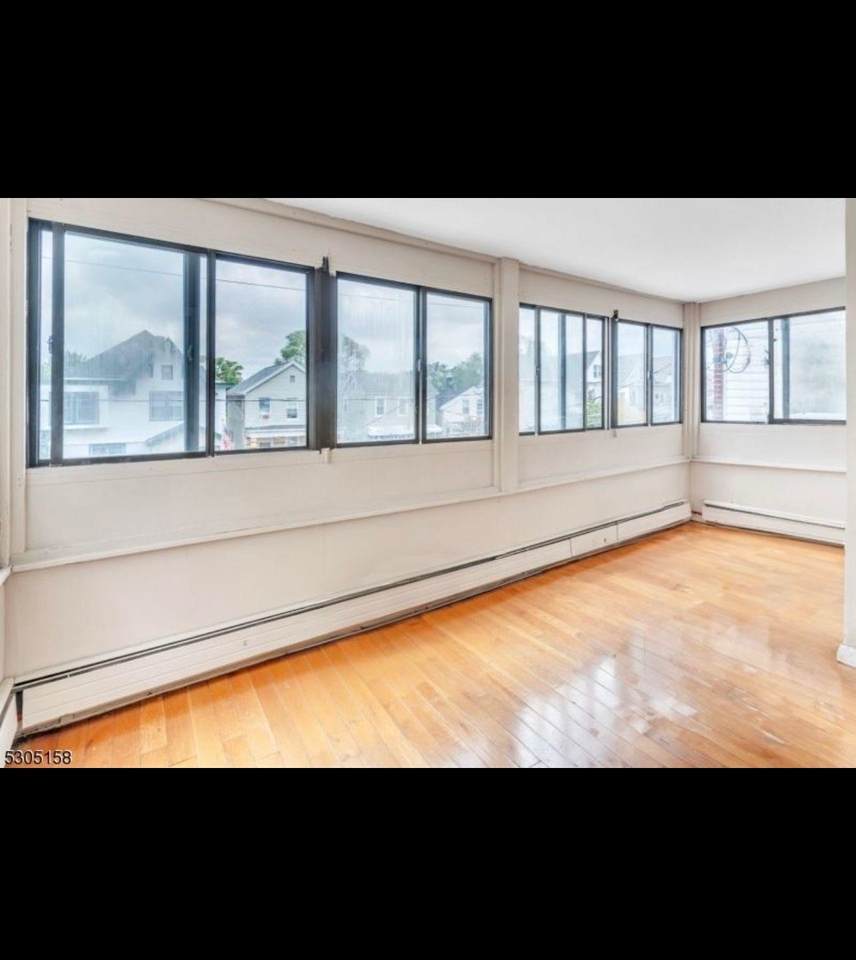 54 Pamrapo Ave - Photo 1