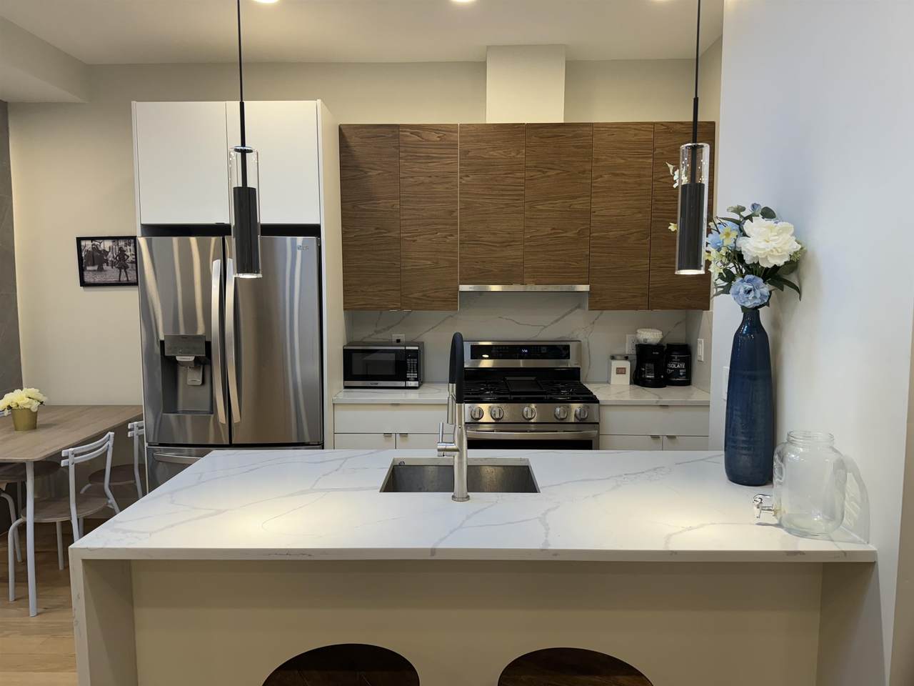 176 Griffith St - Photo 1