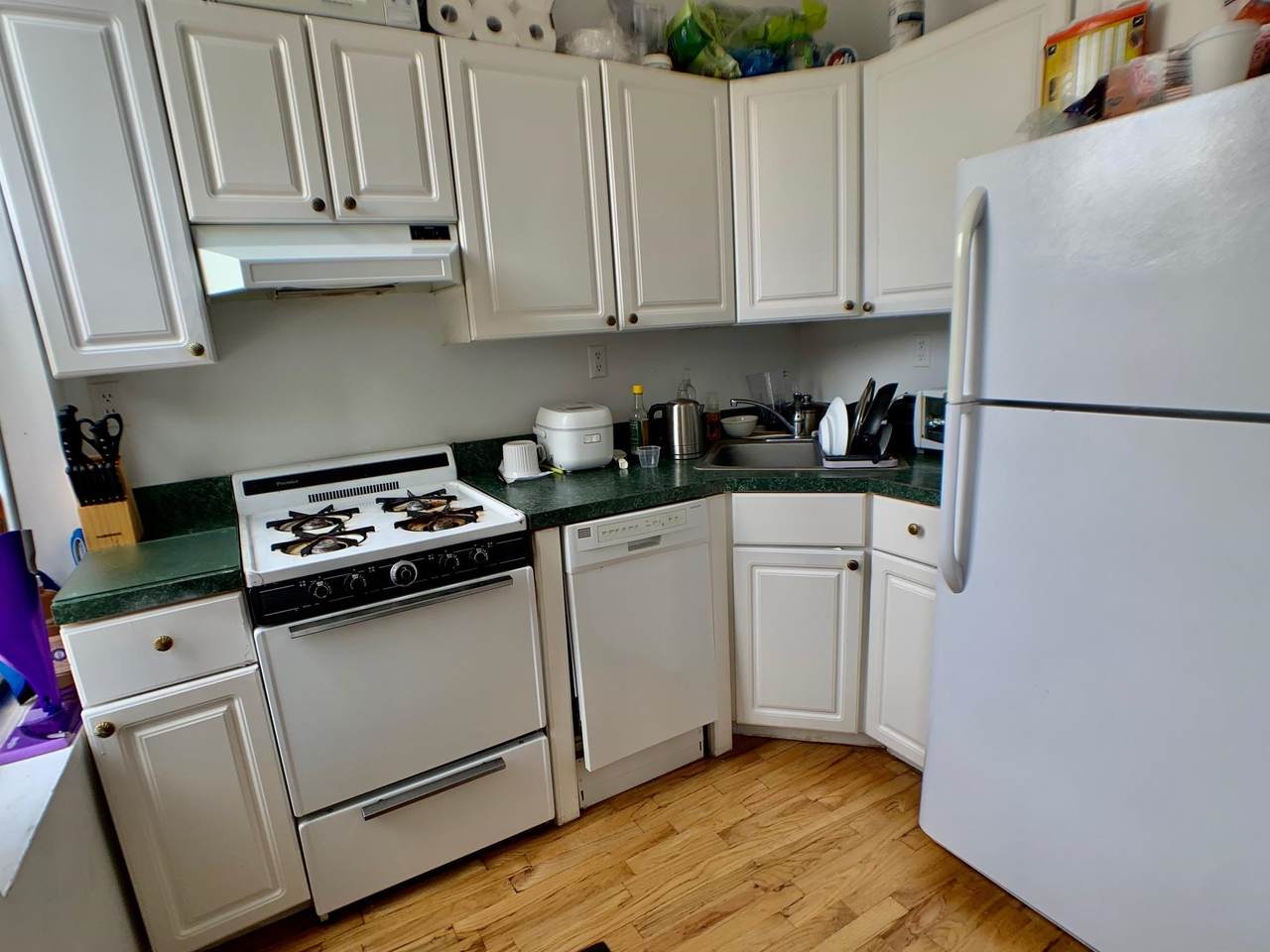 912 Washington St - Photo 1