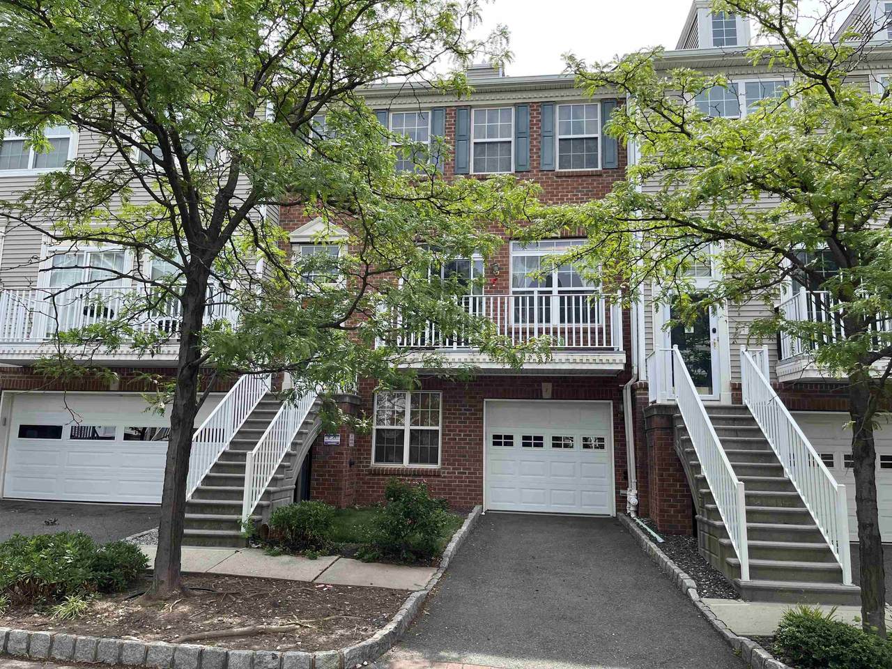 8 Mcmartin Ct - Photo 1