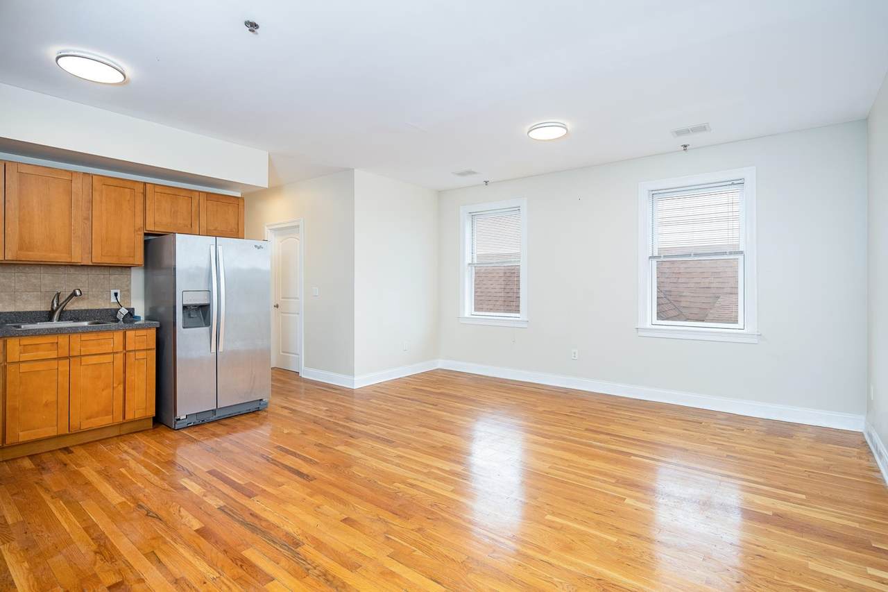 528 47TH ST - Photo 1