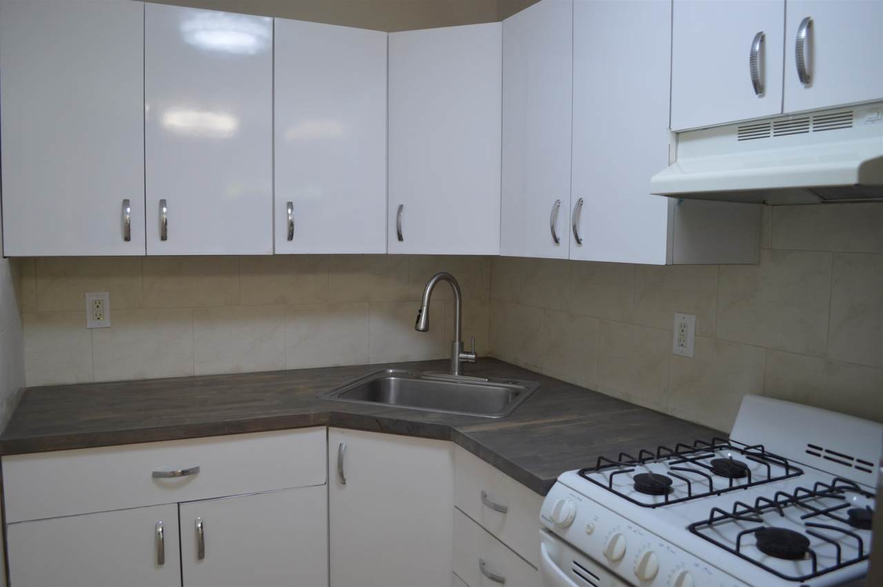 455 Fairview Ave - Photo 1