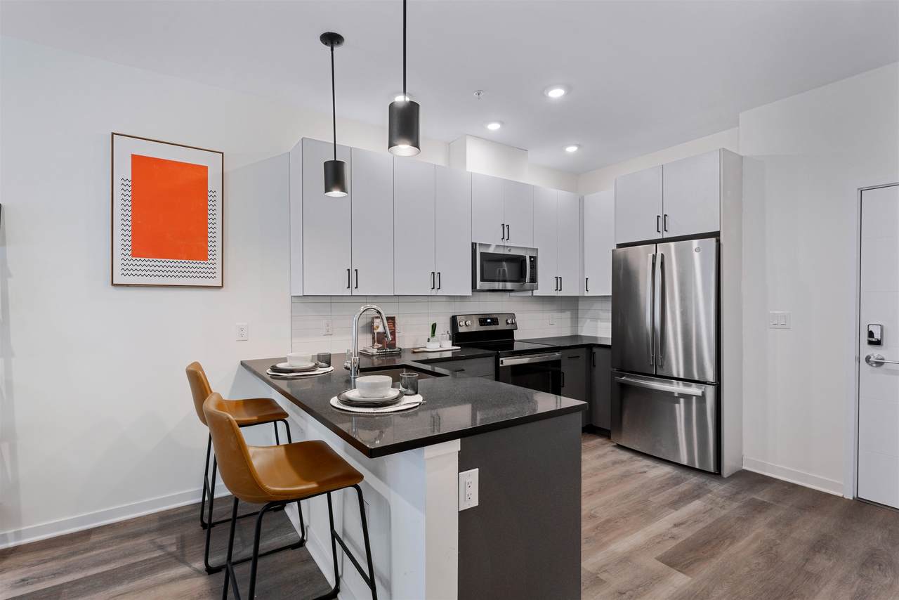 829 Garfield Ave - Photo 1