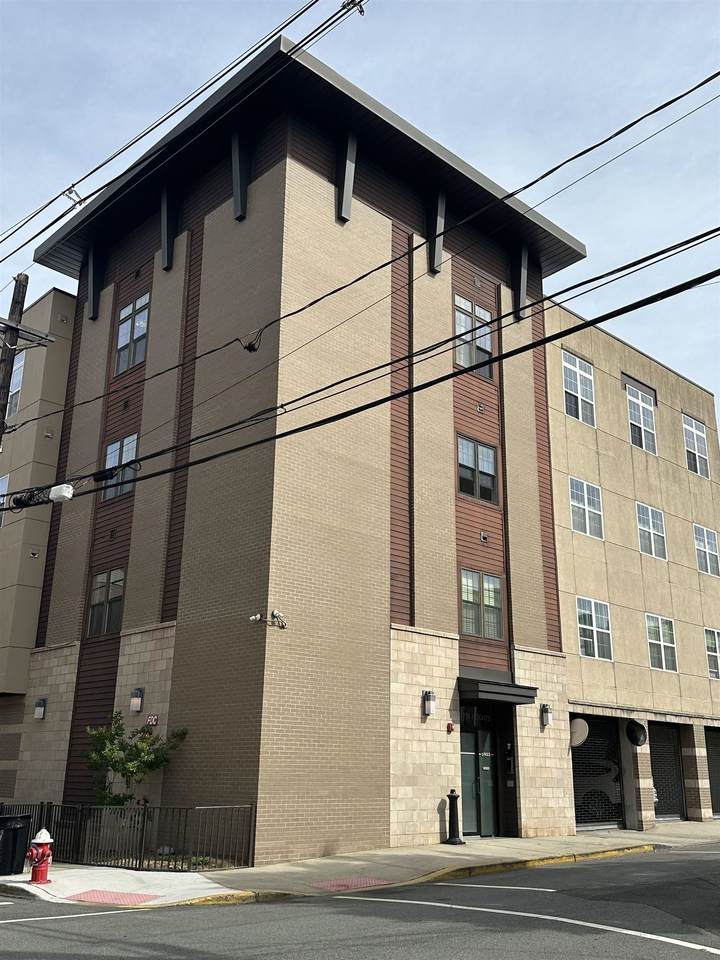 5903 Jefferson St - Photo 1