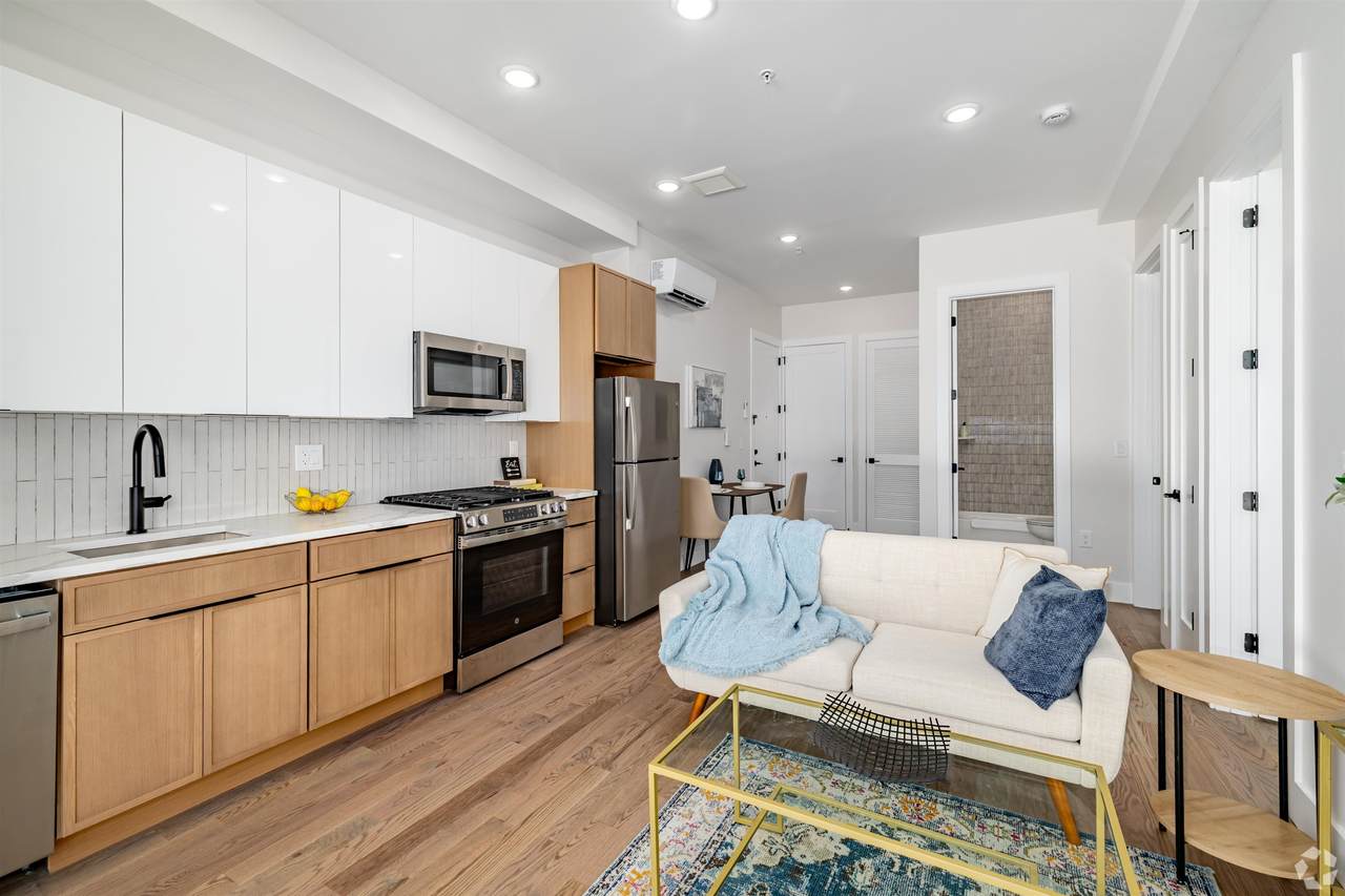 40 Lembeck Ave - Photo 1