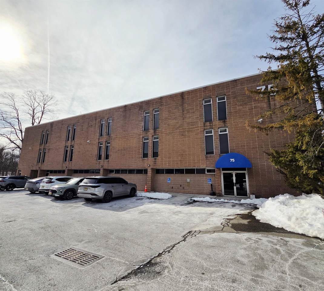 75 Bloomfield Ave - Photo 1