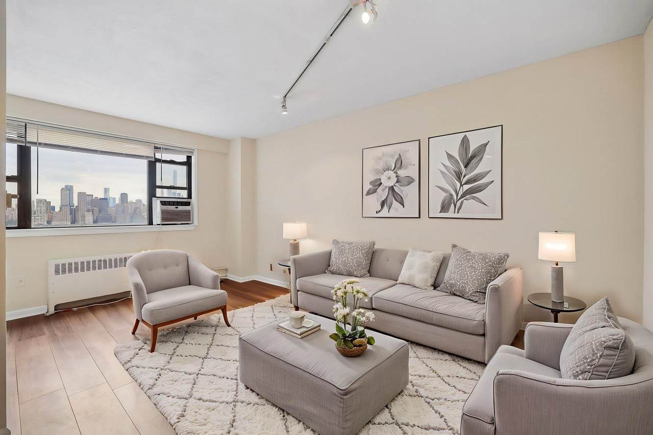 6515 Blvd East - Photo 1
