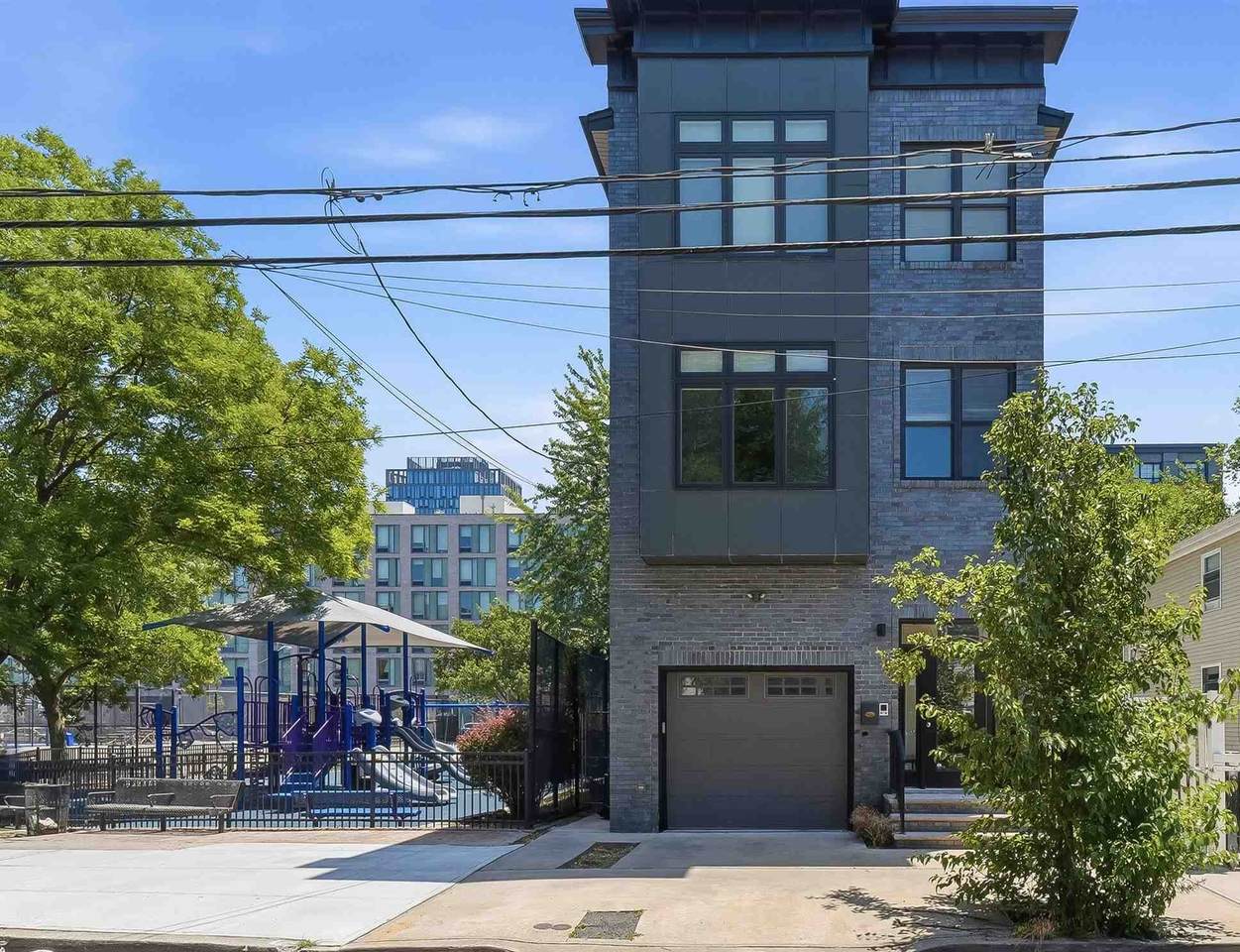 366 Whiton St - Photo 1