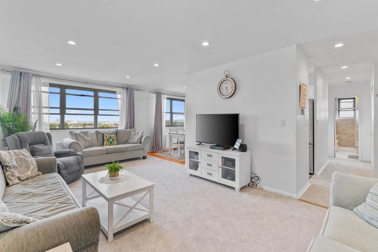 1225 Kennedy Blvd - Photo 1