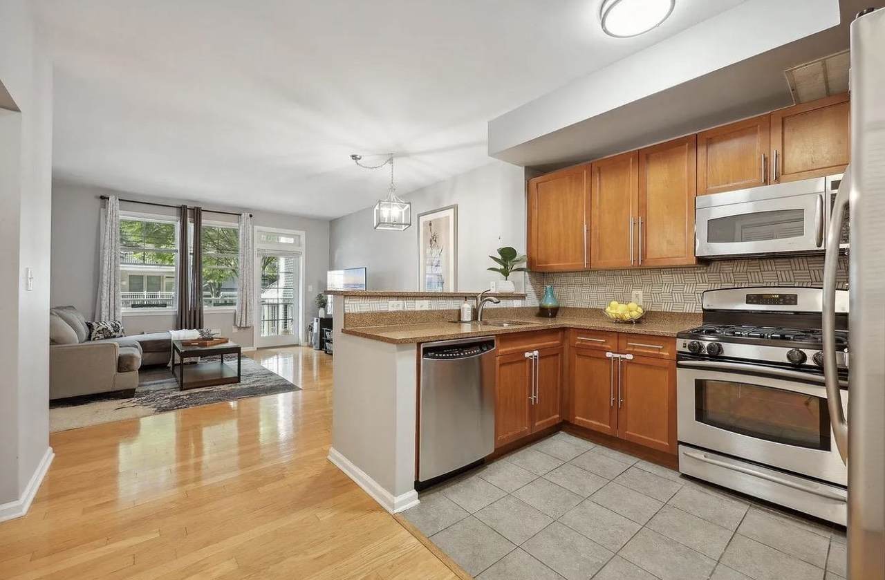 4 Constellation Pl - Photo 1
