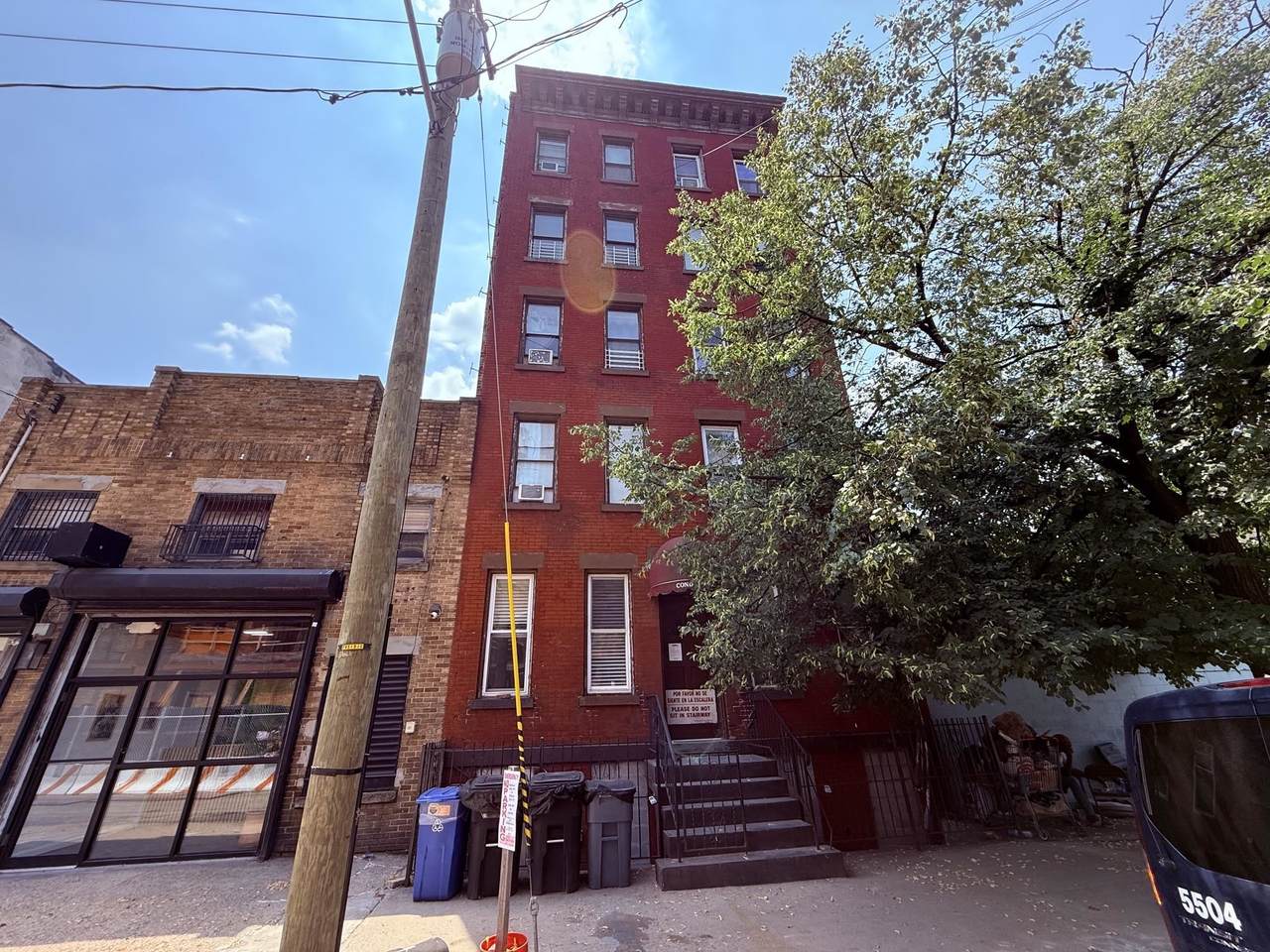 207 15TH ST - Photo 1