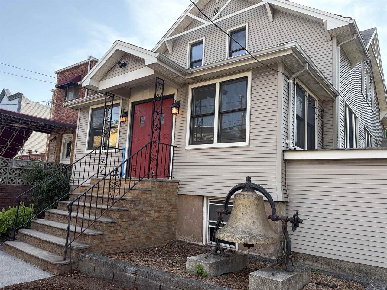 4009 Liberty Ave - Photo 1