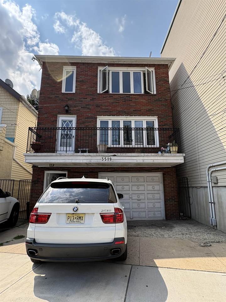 3519 Kennedy Blvd - Photo 1
