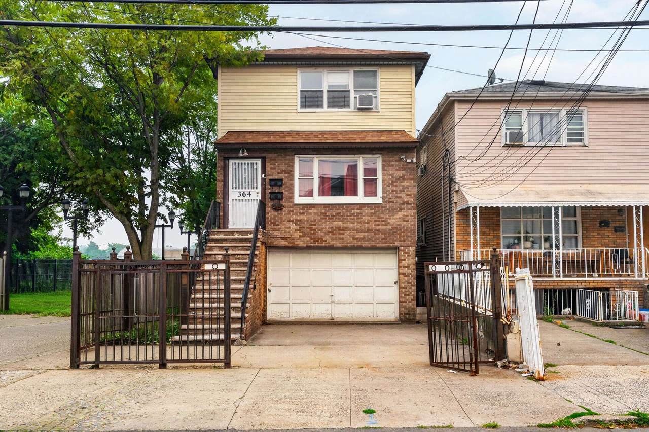 364 Princeton Ave - Photo 1