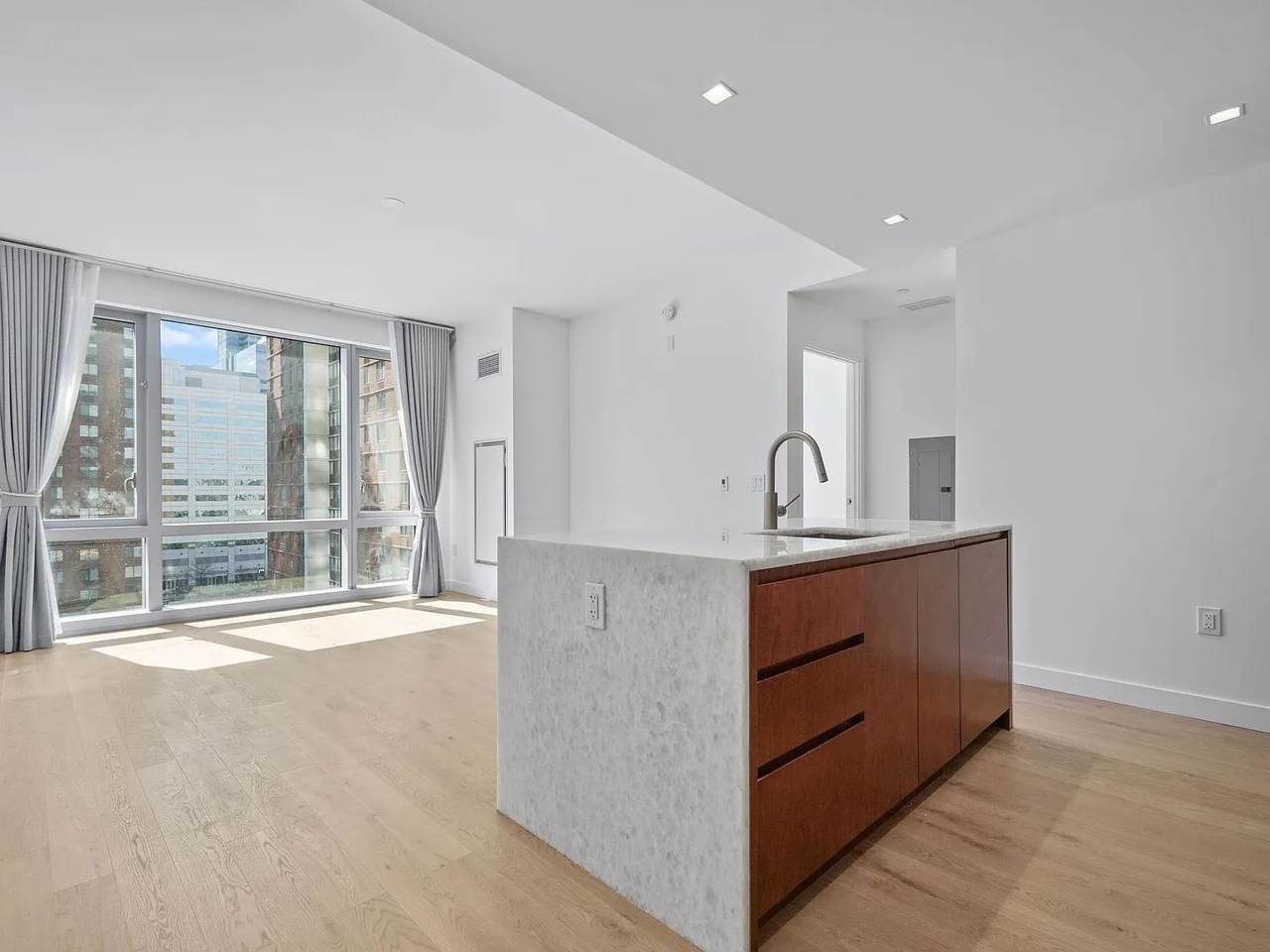 75 Park Lane South - Photo 1