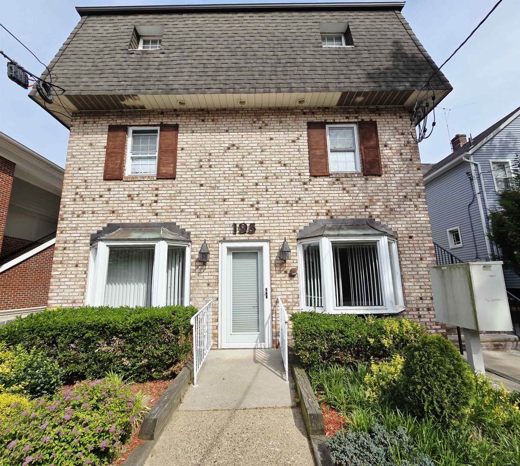 195 3RD AVE - Photo 1