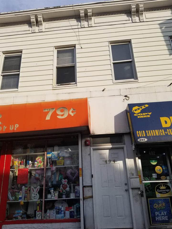 494 West Side Ave - Photo 1