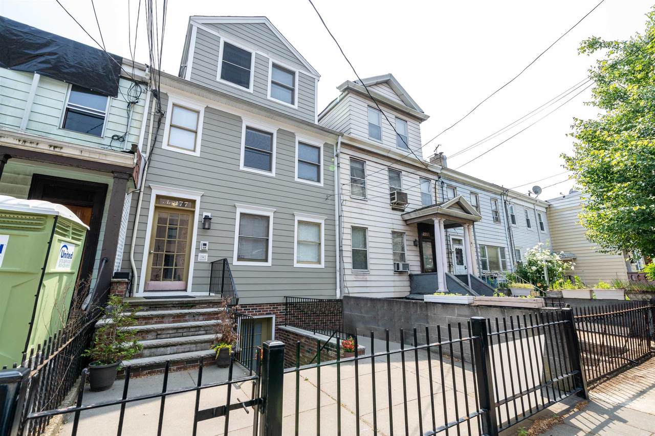 277 3RD ST - Photo 1