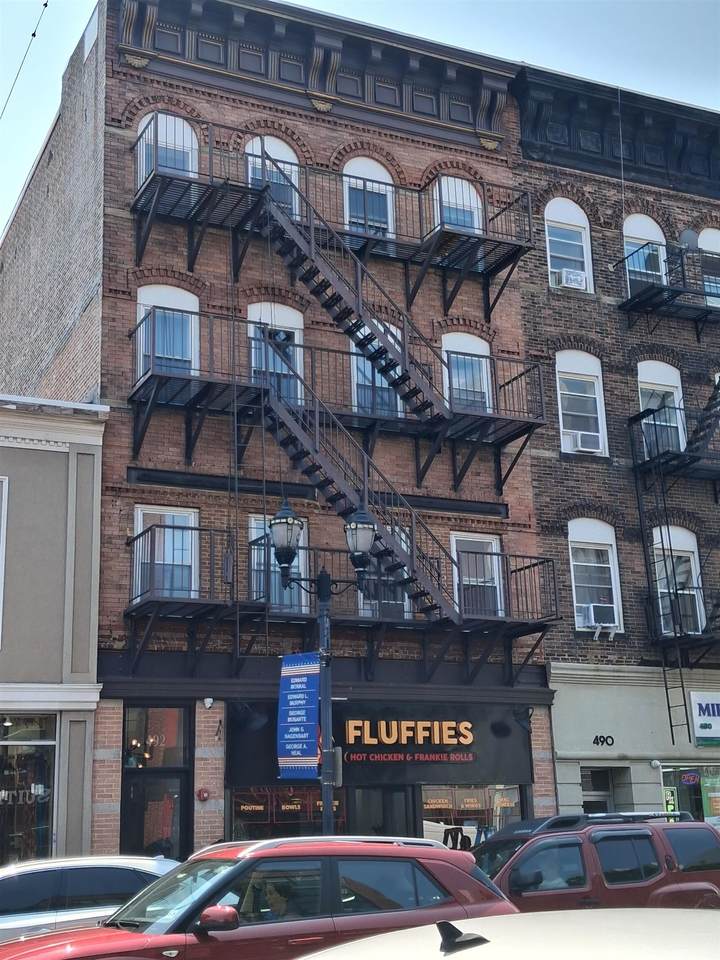 492 Broadway - Photo 1