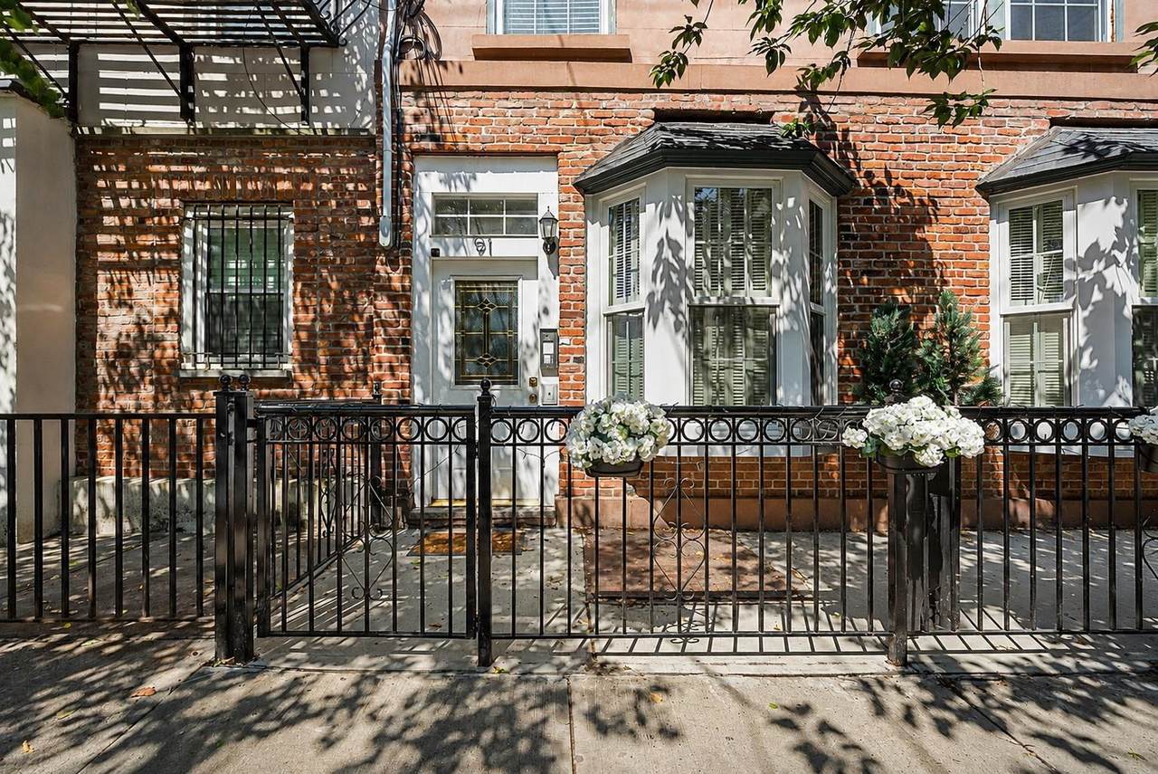 91 Cole St - Photo 1
