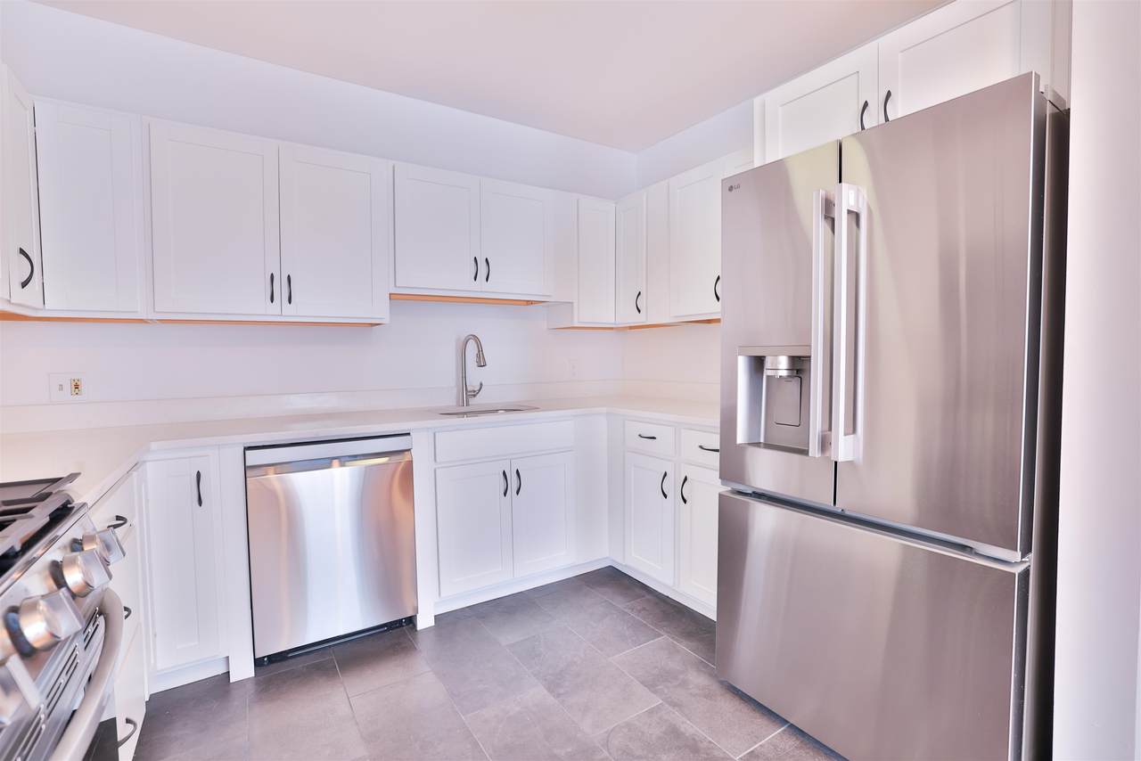 205 Park Ave - Photo 1