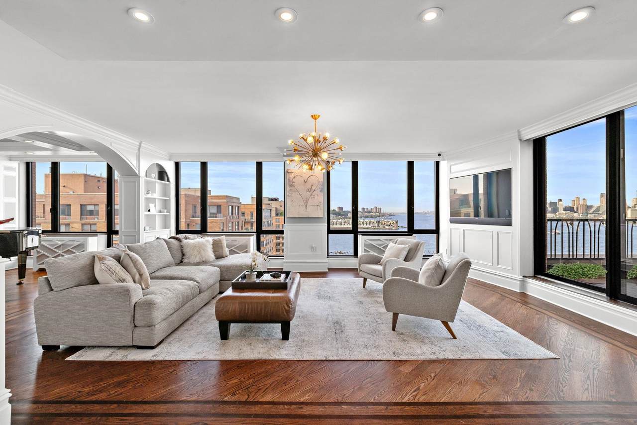 2 Constitution Ct - Photo 1