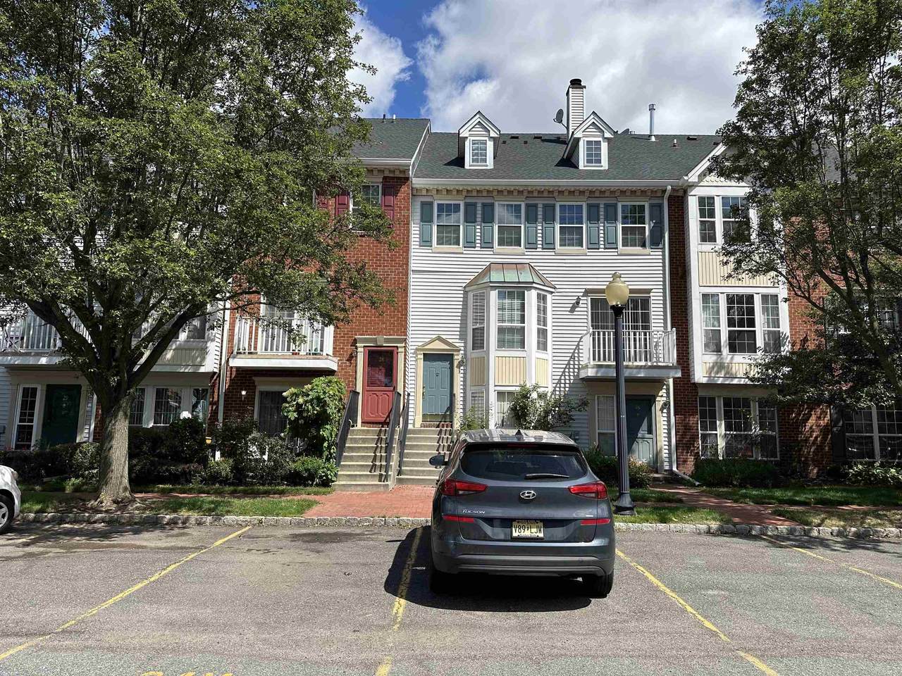 27 Cottonwood St - Photo 1