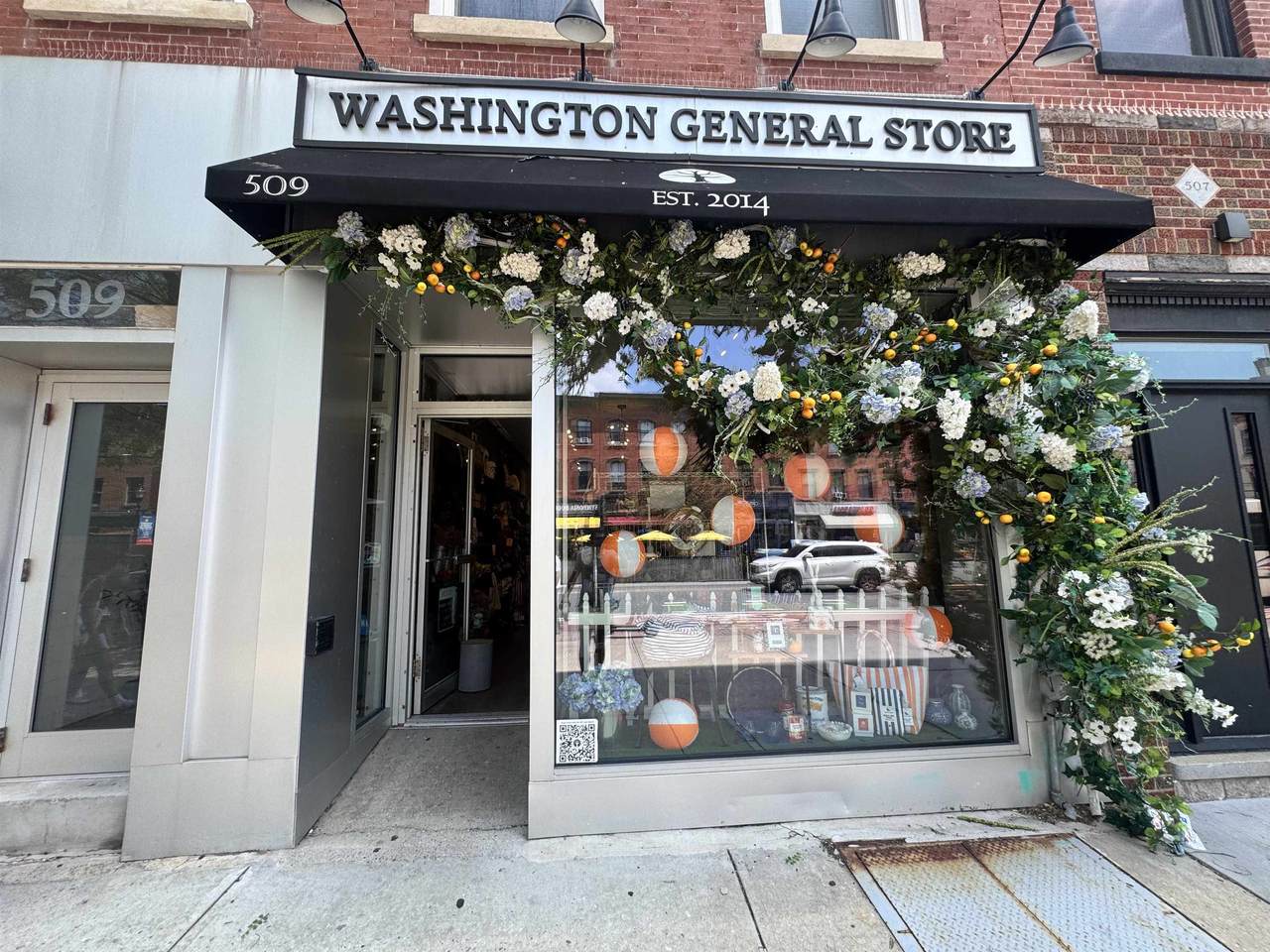509 Washington St - Photo 1