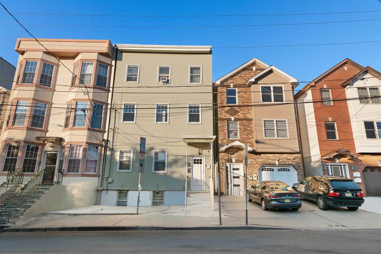 17 Ravine Ave - Photo 1