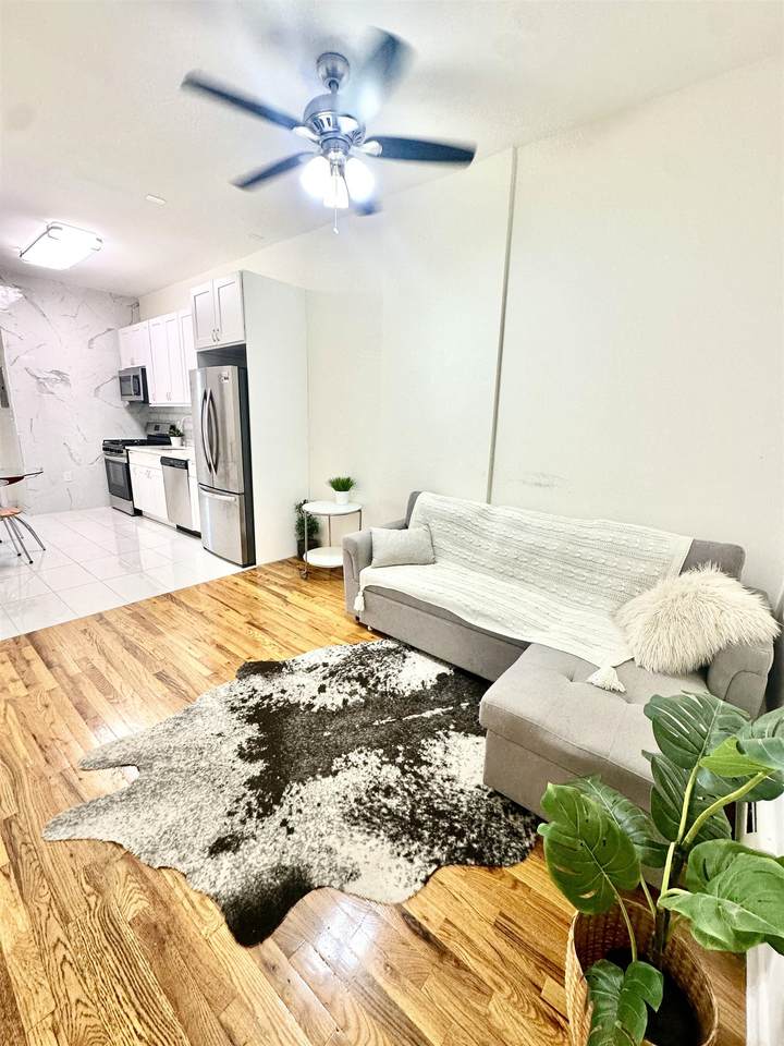 181 South St - Photo 1