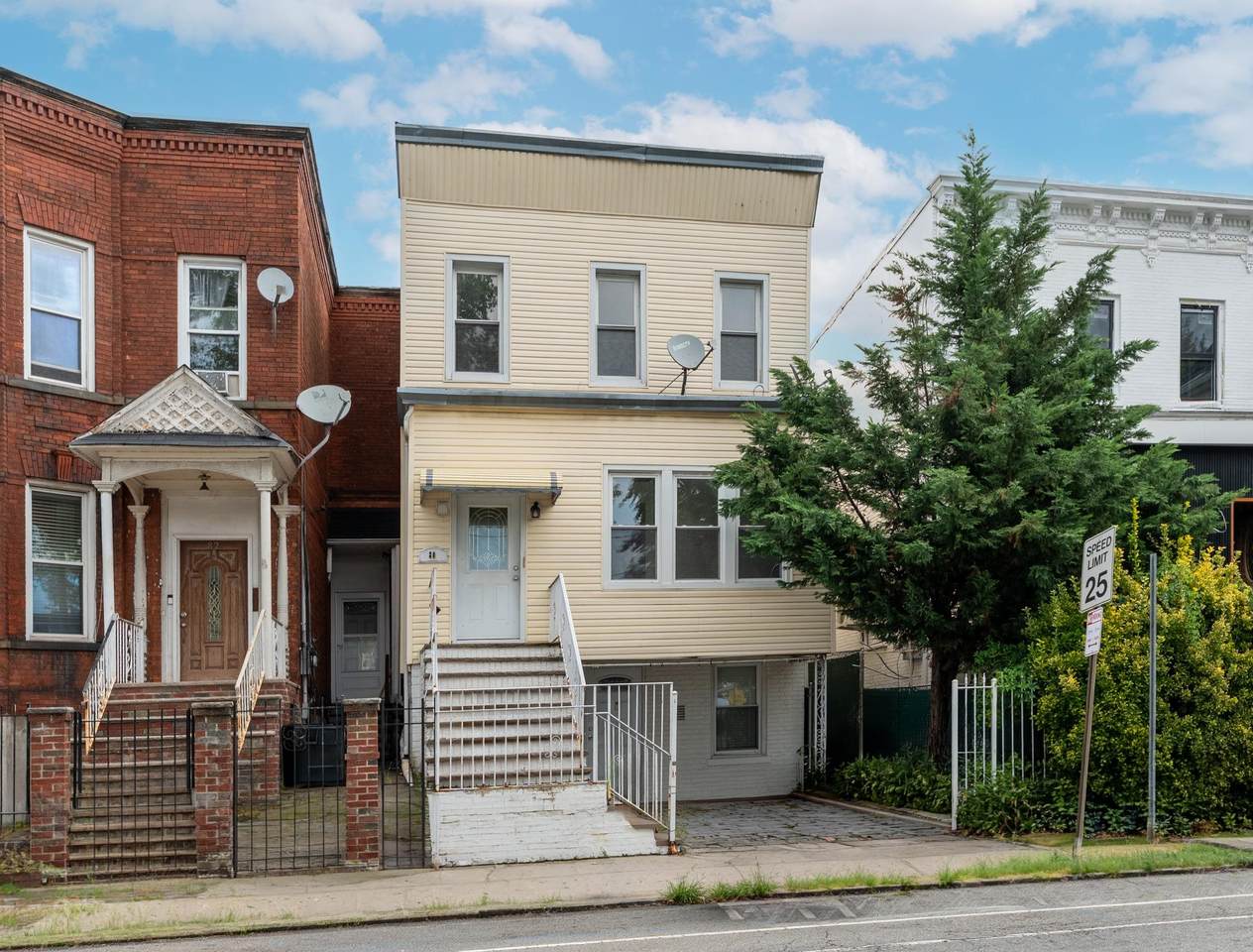 80 Linden Ave - Photo 1