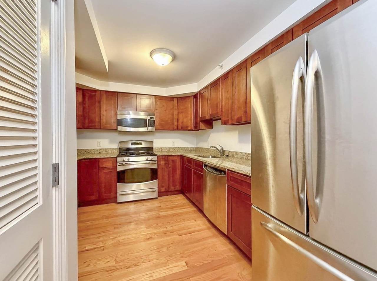 809 22ND ST - Photo 1