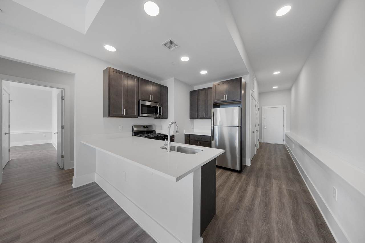 660 Grand St - Photo 1