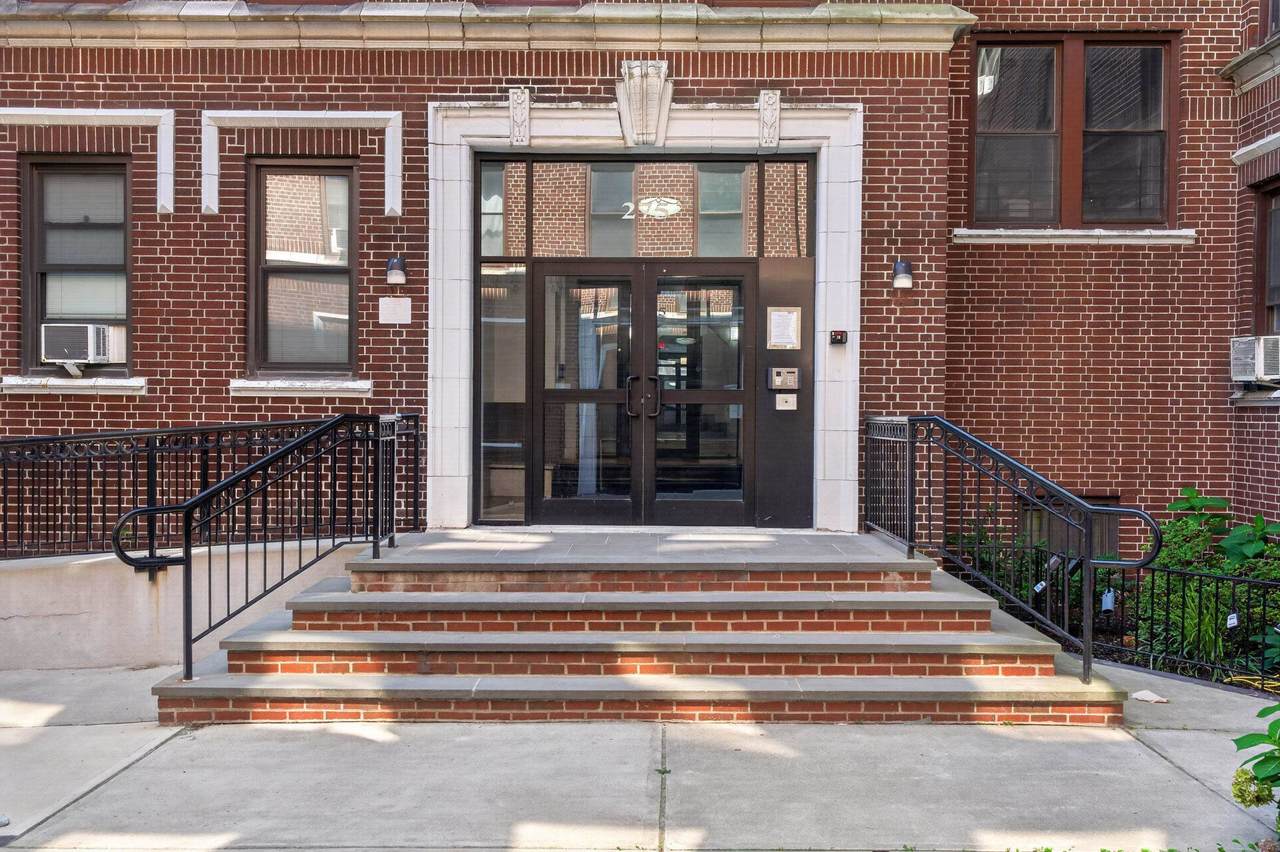 275 Harrison Ave - Photo 1