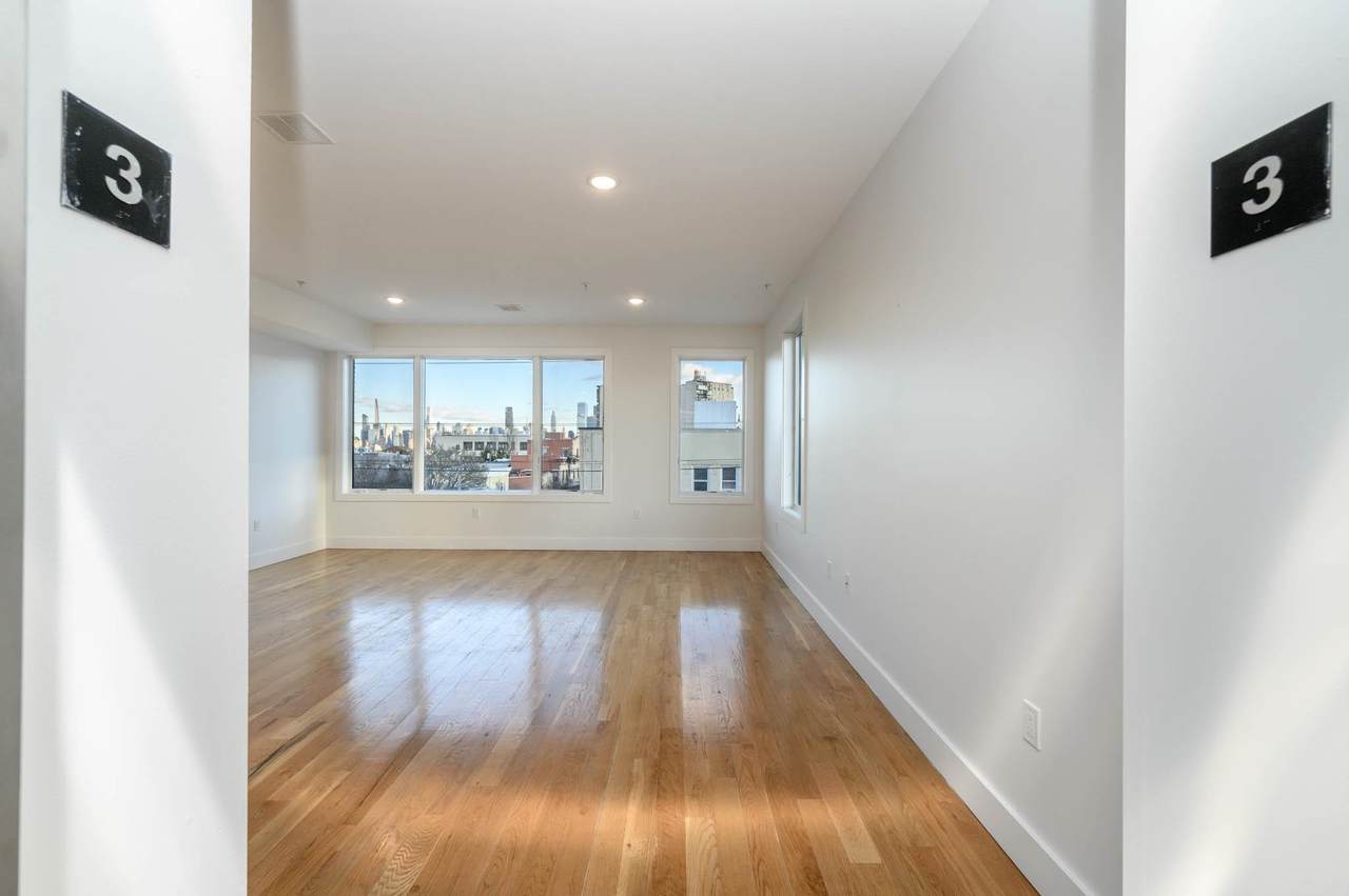 1707 Palisade Ave - Photo 1