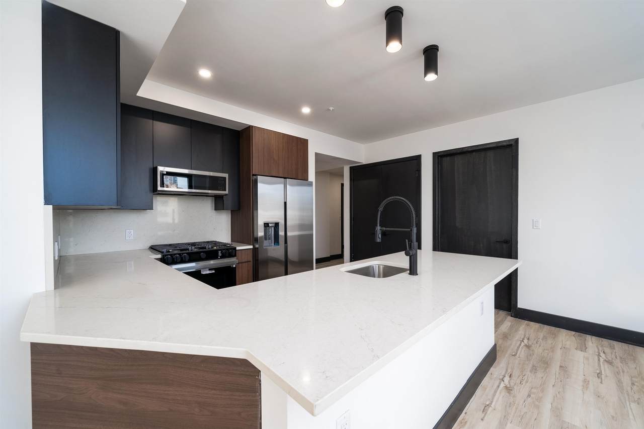 251 14TH ST - Photo 1