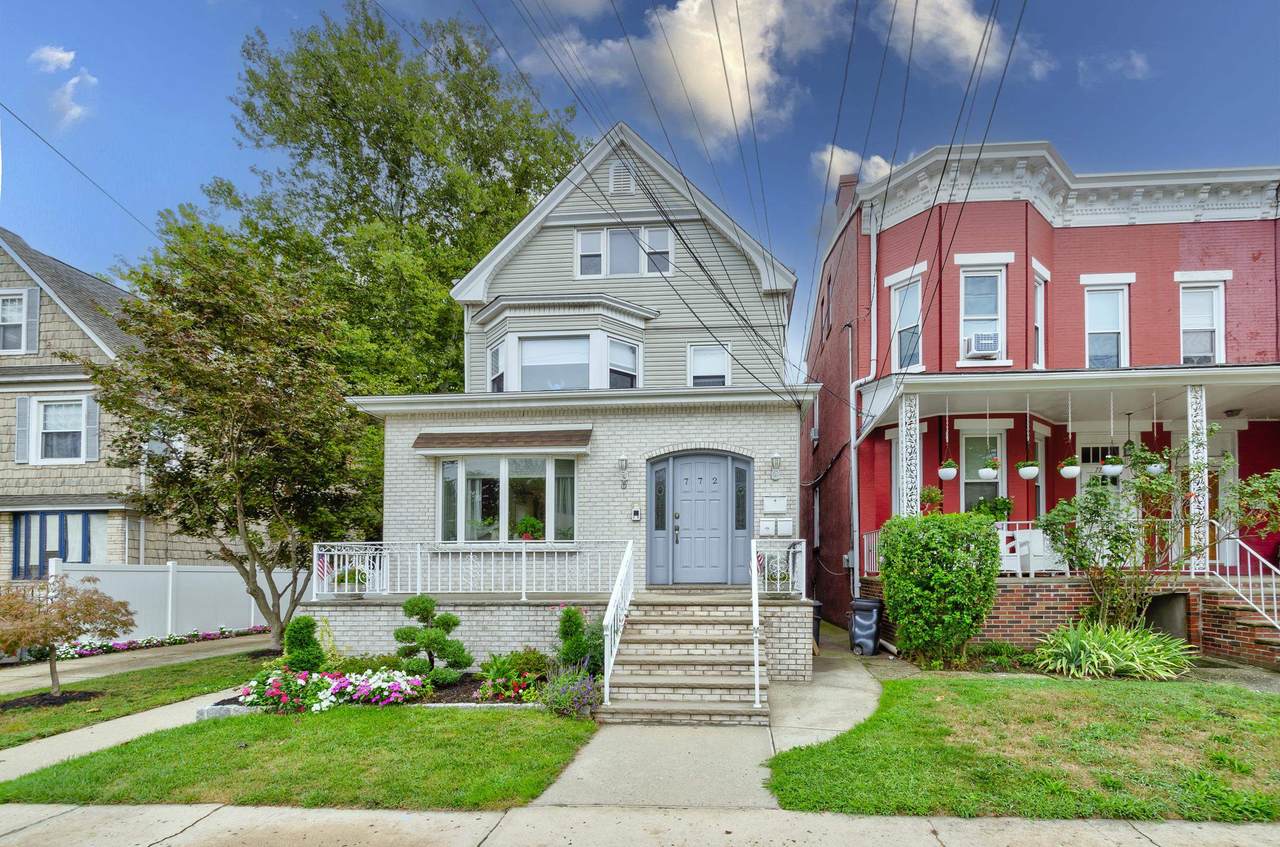 772 Avenue C - Photo 1