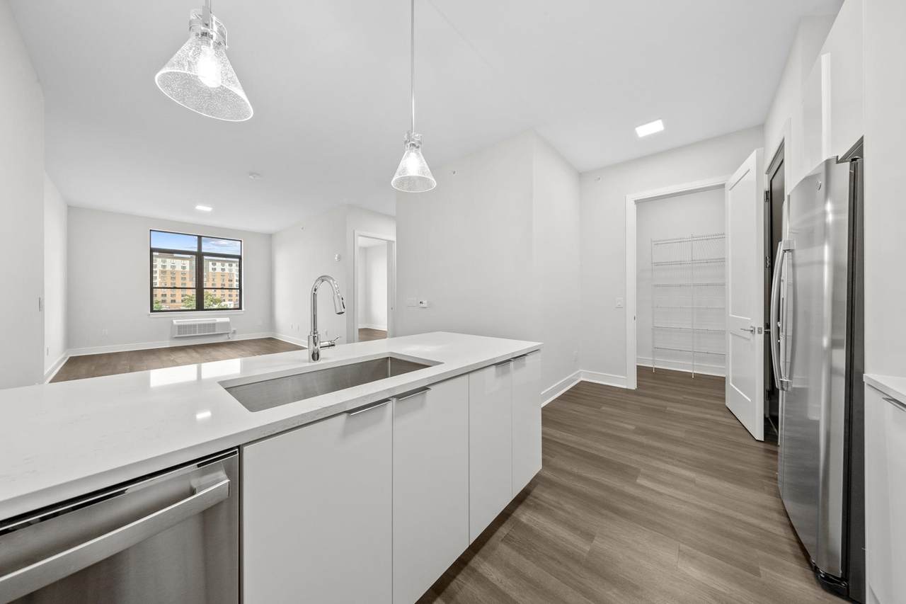 121 34TH ST - Photo 1