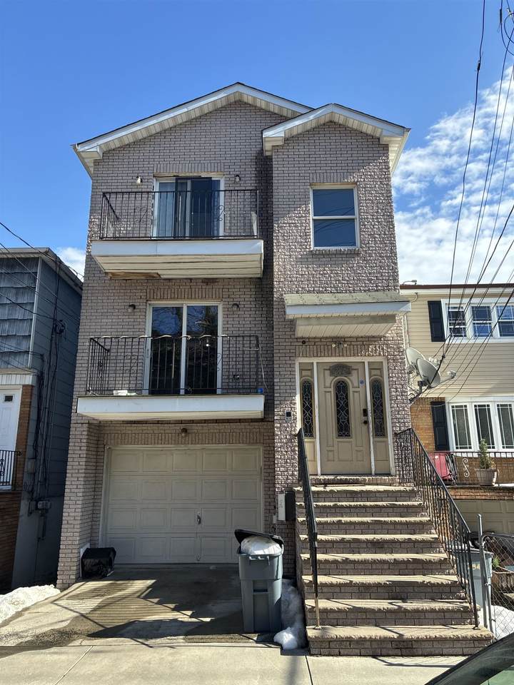 294 Randolph Ave - Photo 1