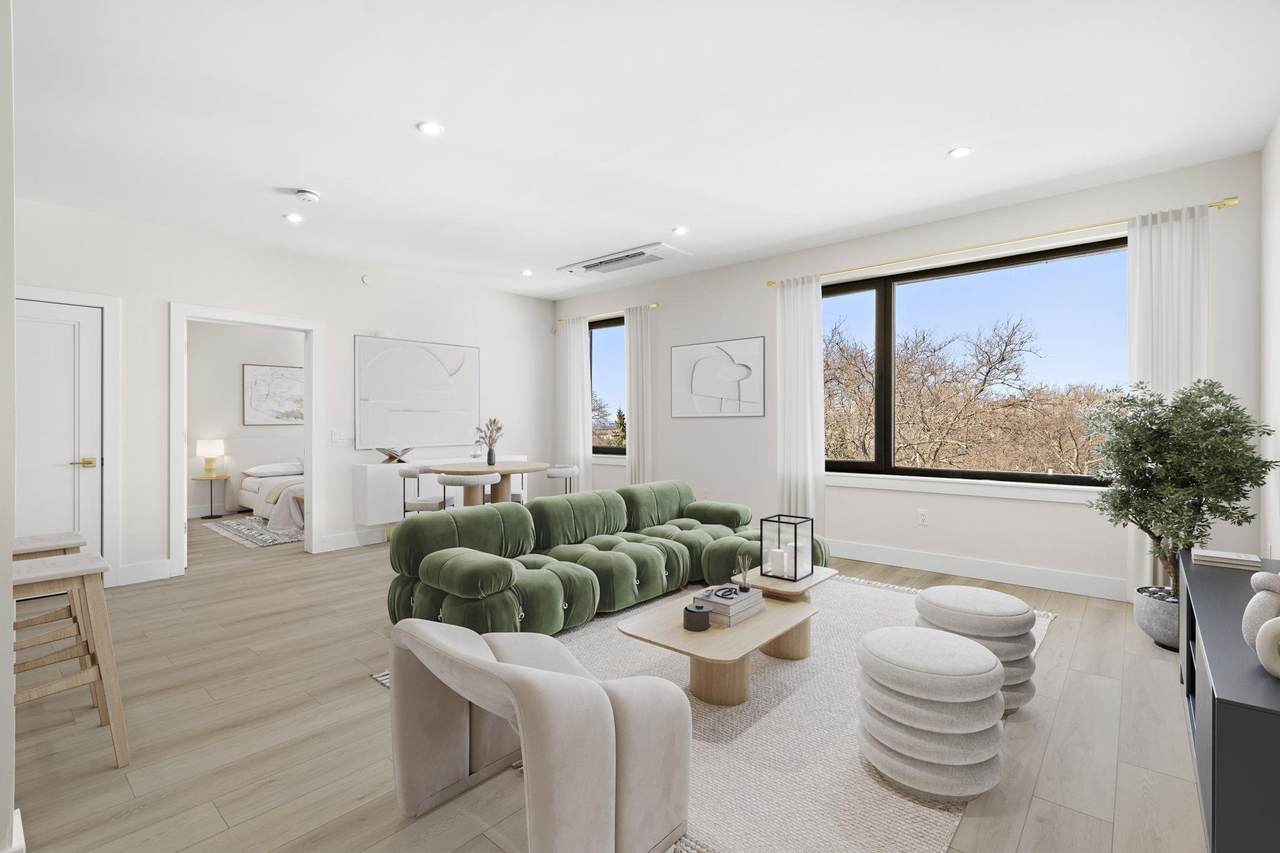 4525 Bergenwood Ave - Photo 1