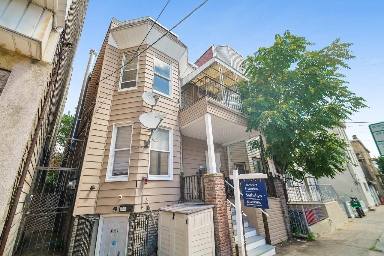 414 Monastery Pl - Photo 1