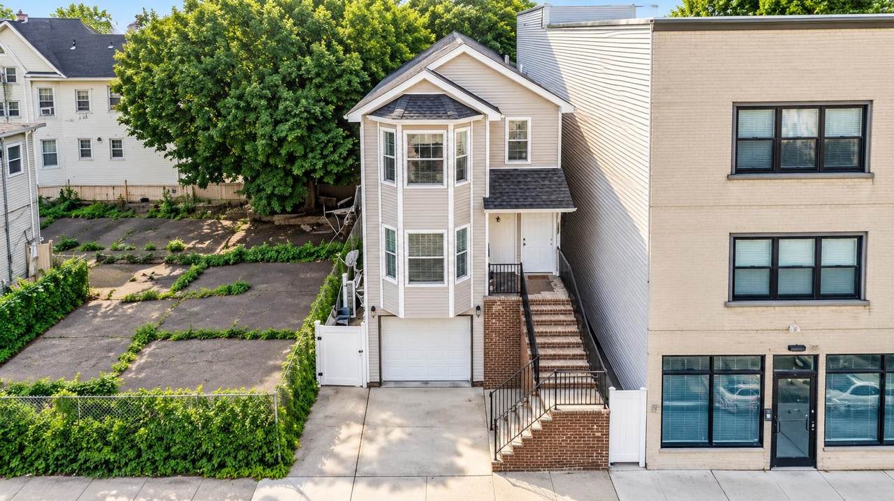 242 Graham Ave - Photo 1