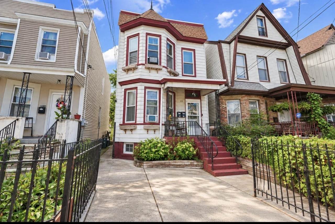 25 Gautier Ave - Photo 1