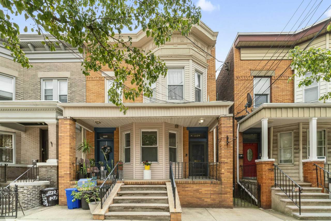 2124 New York Ave - Photo 1