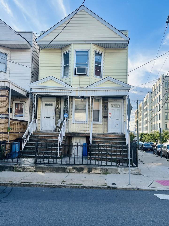 195 Tonnelle Ave - Photo 1