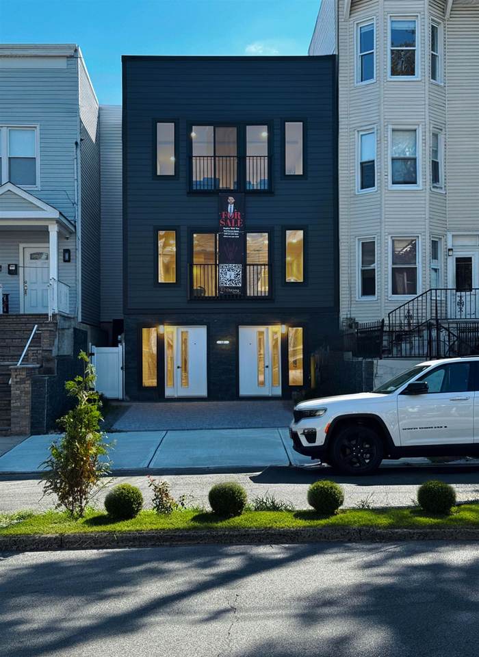 29 Carlton Ave - Photo 1