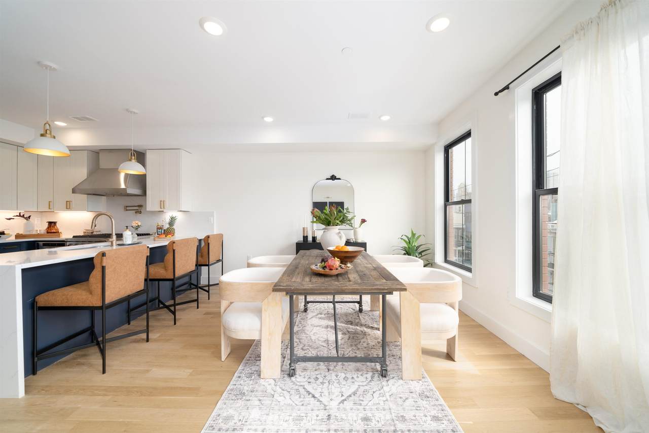 338 7TH ST - Photo 1