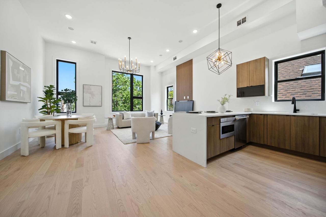 59 Waverly St - Photo 1