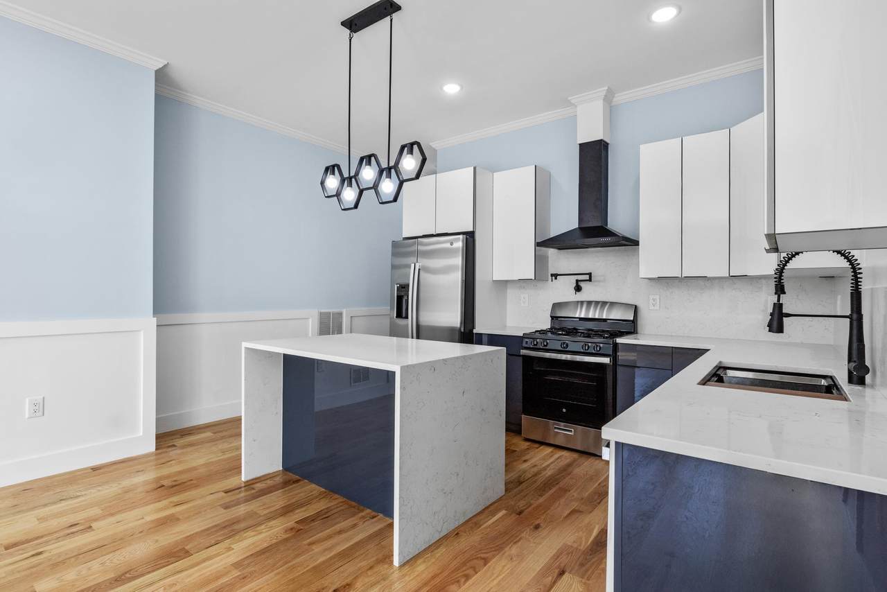 20 Zabriskie St - Photo 1