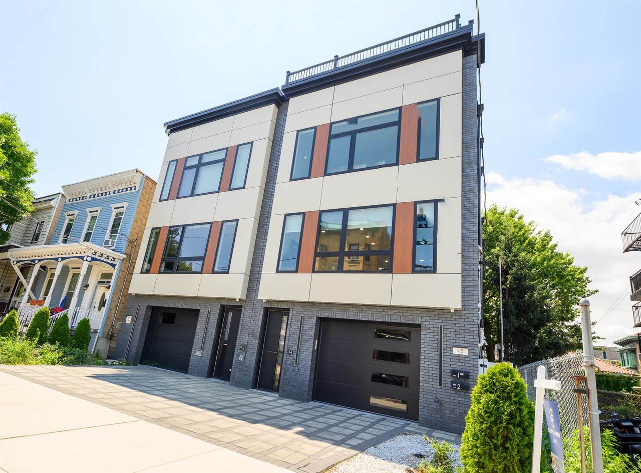 45 Charles St - Photo 1